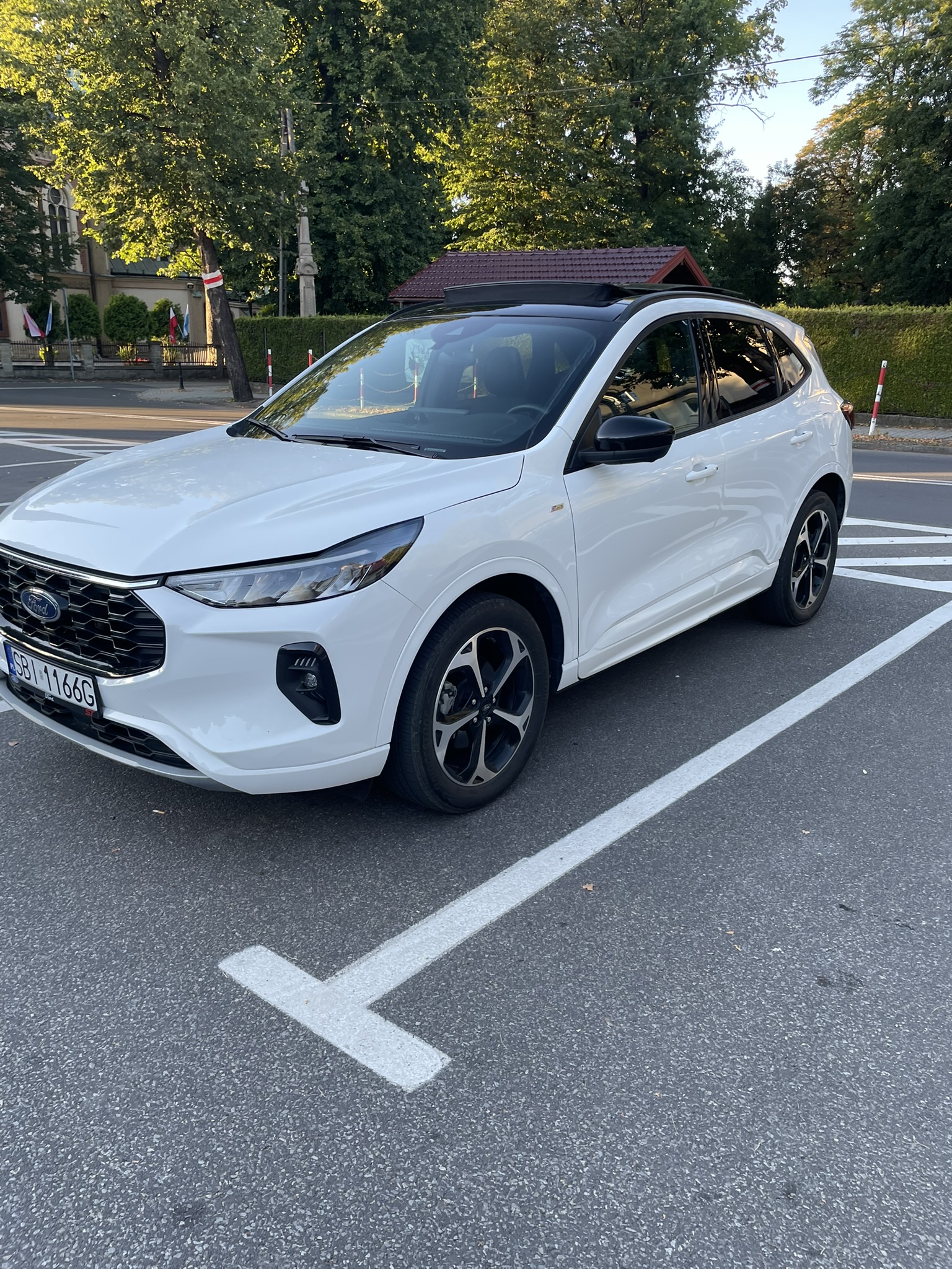 Ford Escape ST-Line Select 2023 2.0 AWD (MY 2024) — Biała perła