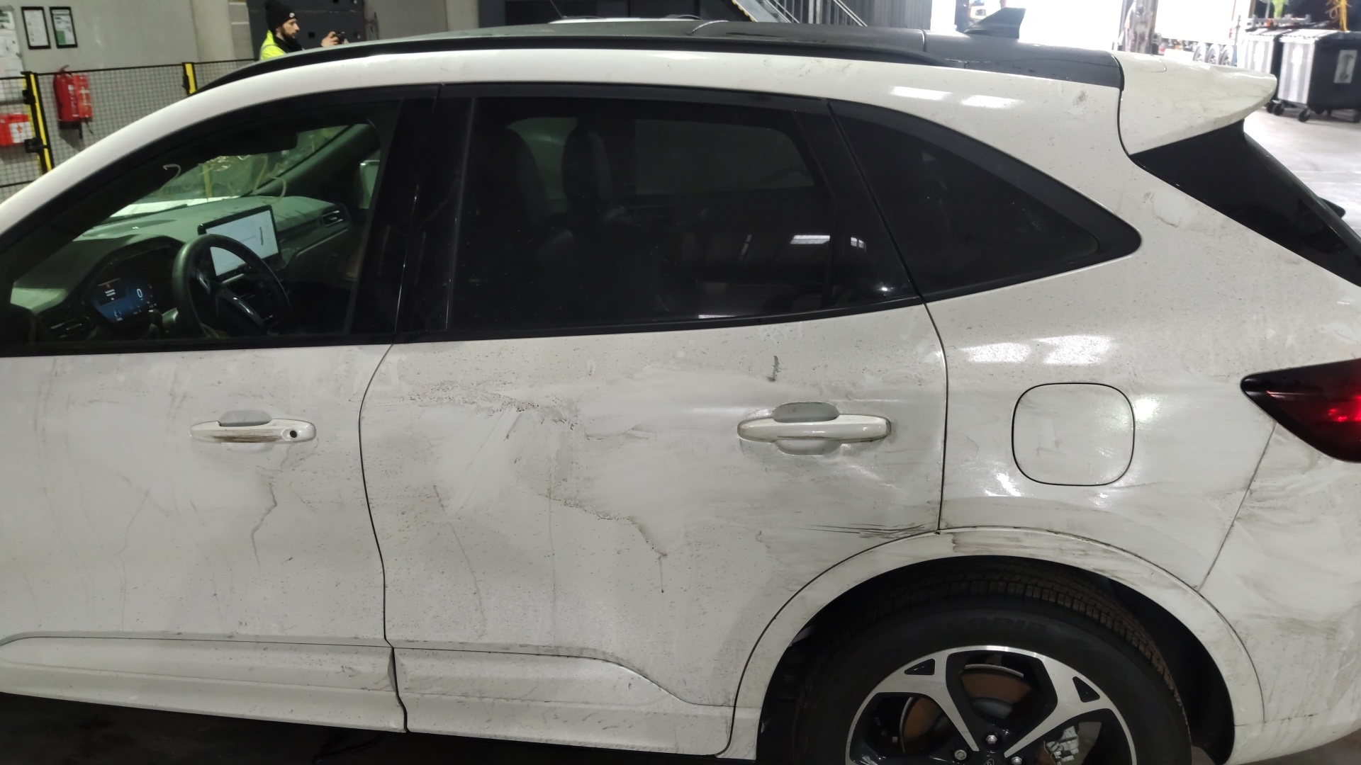 Ford Escape ST-Line Select 2023 2.0 AWD (MY 2024) — Zdjęcia z Yardu / Portu w Holandii, zdjęcie 12