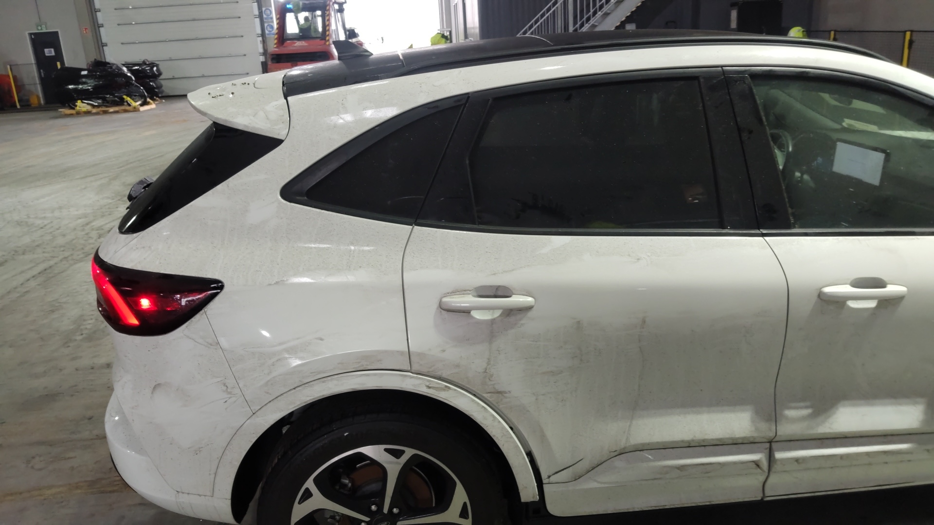 Ford Escape ST-Line Select 2023 2.0 AWD (MY 2024) — Zdjęcia z Yardu / Portu w Holandii, zdjęcie 3