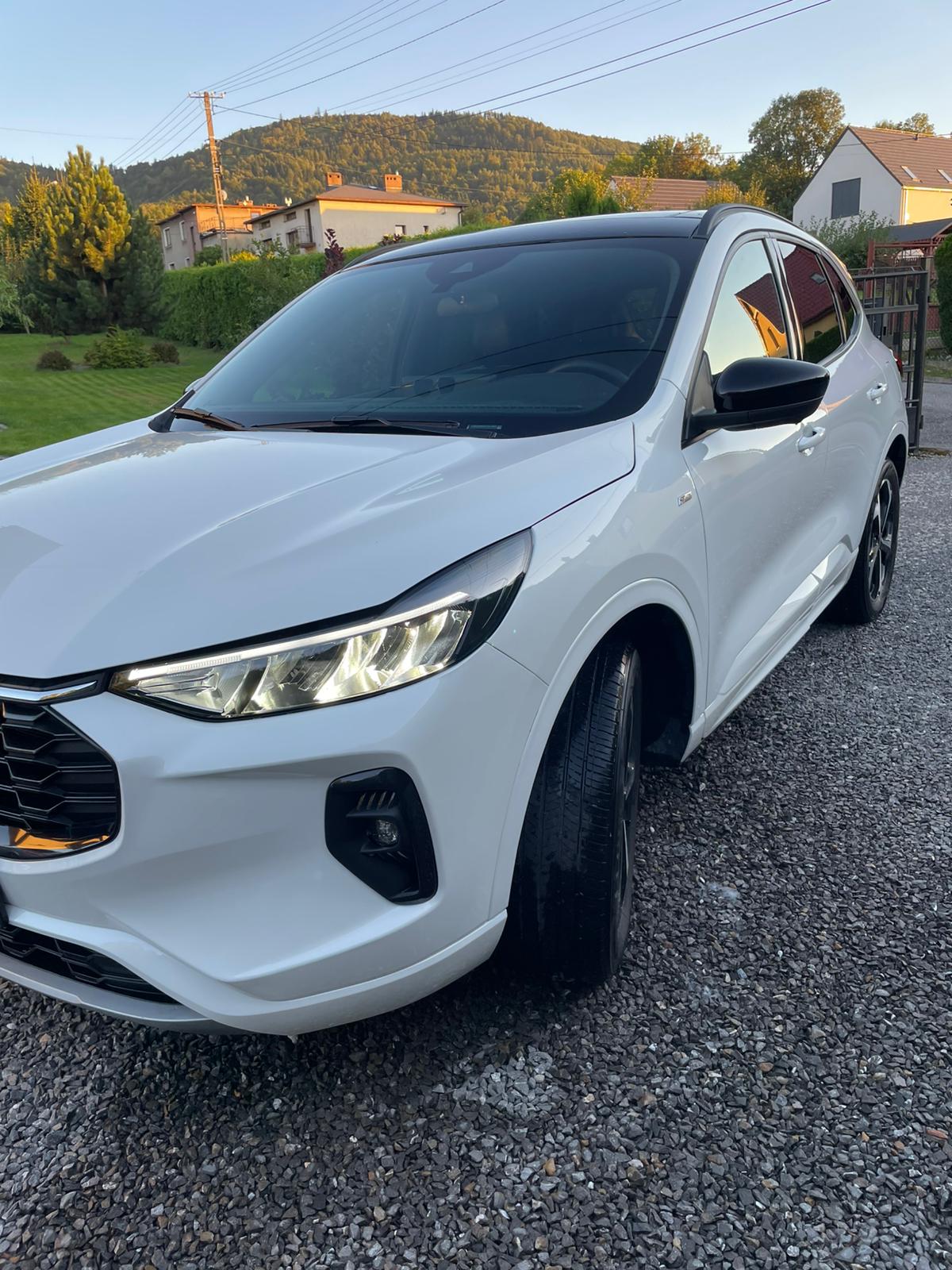 Ford Escape ST-Line Select 2023 2.0 AWD (MY 2024) — Biała perła
